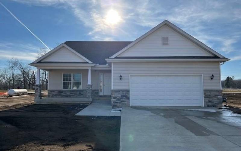 1160 Chestnut Circle, Plymouth, Indiana 46563, 3 Bedrooms Bedrooms, ,2 BathroomsBathrooms,Residential,For Sale,Chestnut Circle,202328907