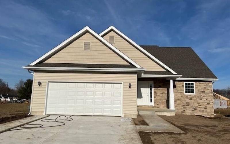 1125 Chestnut, Plymouth, Indiana 46563, 3 Bedrooms Bedrooms, ,2 BathroomsBathrooms,Residential,For Sale,Chestnut,202328963