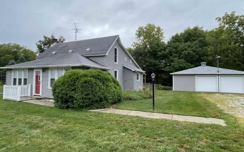3886 1000 S, Brookston, Indiana 47923-8271, 3 Bedrooms Bedrooms, ,1 BathroomBathrooms,Residential,For Sale,1000 S,202332634