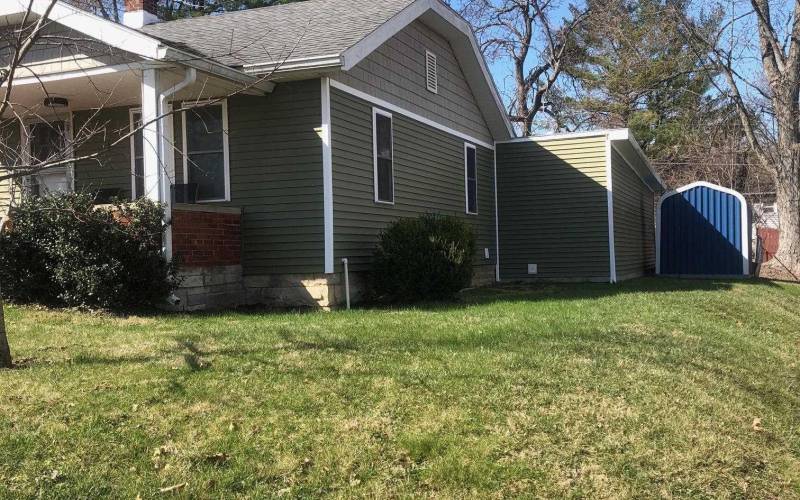 2314 Rogers, Bloomington, Indiana 47403, 2 Bedrooms Bedrooms, ,1 BathroomBathrooms,Investment,For Sale,Rogers,202409526