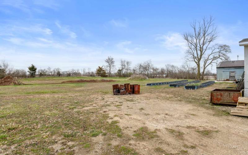 1600 Water, Hartford City, Indiana 47348, ,Commercial,For Sale,Water,202410317