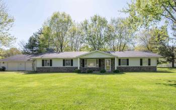 8783 Circle, Kendallville, Indiana 46755, 3 Bedrooms Bedrooms, ,2 BathroomsBathrooms,Residential,For Sale,Circle,202414902