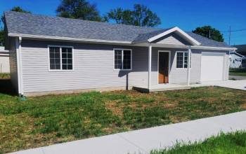 302 11th, Washington, Indiana 47501, 3 Bedrooms Bedrooms, ,1 BathroomBathrooms,Residential,For Sale,11th,202415120