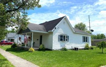 509 H St., Linton, Indiana 47441, 4 Bedrooms Bedrooms, ,1 BathroomBathrooms,Residential,For Sale,H St.,202415564