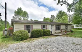 899 6th, Linton, Indiana 47441, 3 Bedrooms Bedrooms, ,2 BathroomsBathrooms,Residential,For Sale,6th,202416109