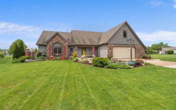 4008 Willow Bay, New Haven, Indiana 46774, 4 Bedrooms Bedrooms, ,2 BathroomsBathrooms,Residential,For Sale,Willow Bay,202416434
