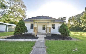 52 St Rd 59, Linton, Indiana 47441, 3 Bedrooms Bedrooms, ,1 BathroomBathrooms,Residential,For Sale,St Rd 59,202416846