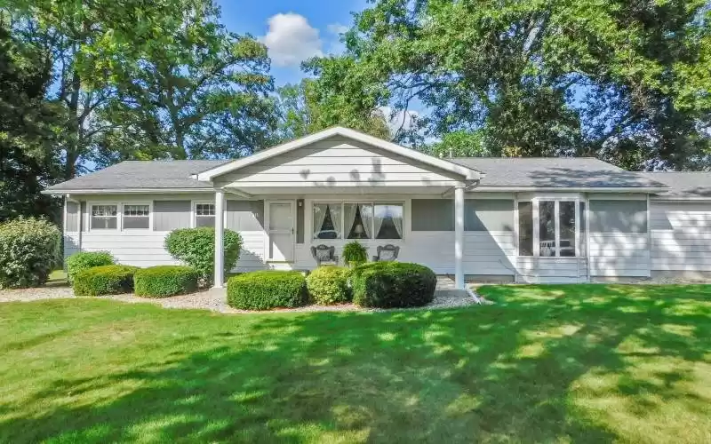 217 Elm Grove, Bluffton, Indiana 46714-9302, 3 Bedrooms Bedrooms, ,1 BathroomBathrooms,Residential,For Sale,Elm Grove,202431924