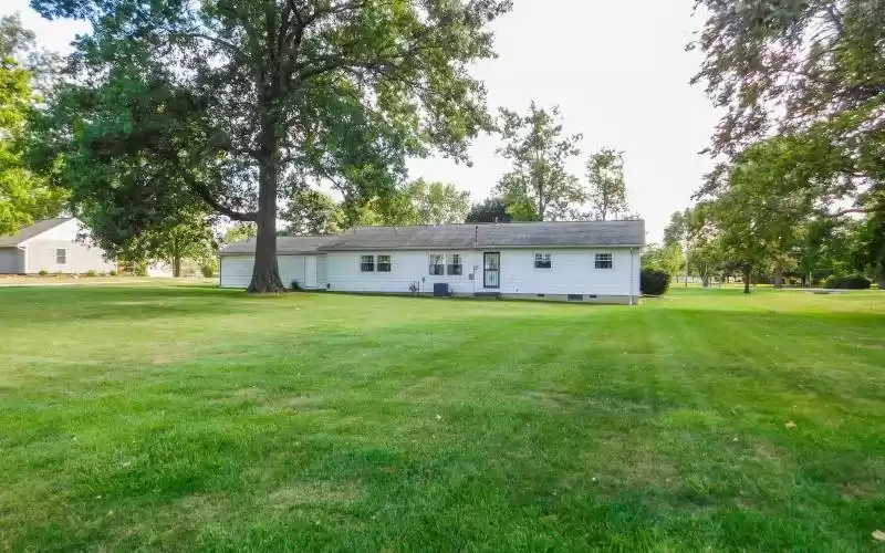 217 Elm Grove, Bluffton, Indiana 46714-9302, 3 Bedrooms Bedrooms, ,1 BathroomBathrooms,Residential,For Sale,Elm Grove,202431924