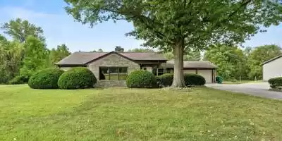 3911 Leesburg, Fort Wayne, Indiana 46808, 3 Bedrooms Bedrooms, ,2 BathroomsBathrooms,Residential,For Sale,Leesburg,202437026