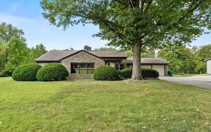 3911 Leesburg, Fort Wayne, Indiana 46808, 3 Bedrooms Bedrooms, ,2 BathroomsBathrooms,Residential,For Sale,Leesburg,202437026