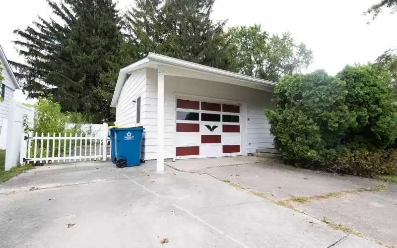 27 Hi Lo, Bluffton, Indiana 46714, 3 Bedrooms Bedrooms, ,2 BathroomsBathrooms,Residential,For Sale,Hi Lo,202437779