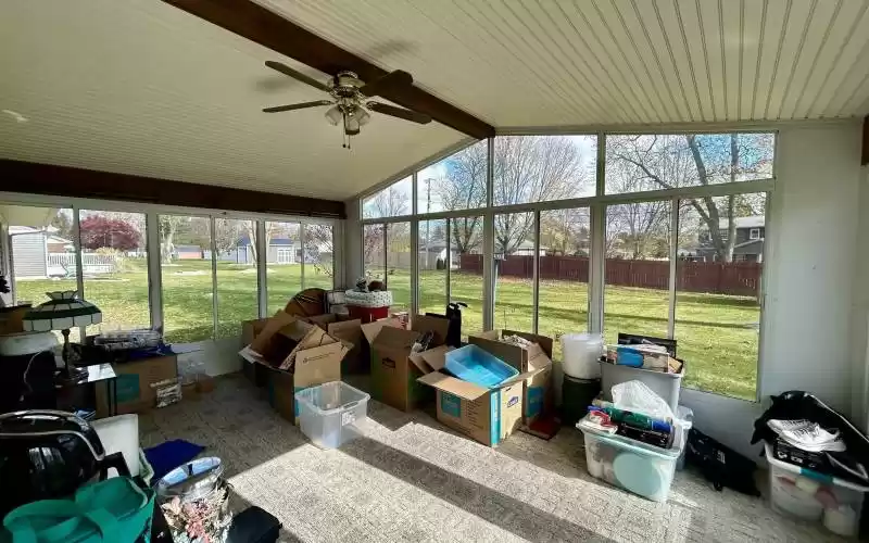 1035 Stogdill, Bluffton, Indiana 46714, 4 Bedrooms Bedrooms, ,1 BathroomBathrooms,Residential,For Sale,Stogdill,202443829