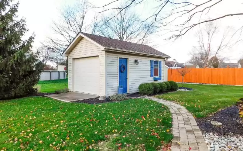 1528 Parlor City, Bluffton, Indiana 46714-3860, 3 Bedrooms Bedrooms, ,2 BathroomsBathrooms,Residential,For Sale,Parlor City,202445095